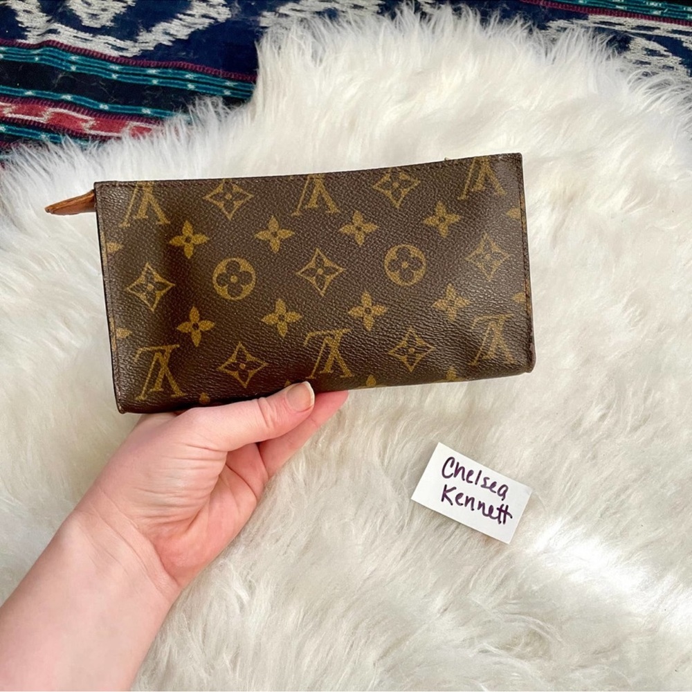 Louis Vuitton Pouchette Clutch Wristlet Monogram Toiletry Pouch Case AUTHENTIC